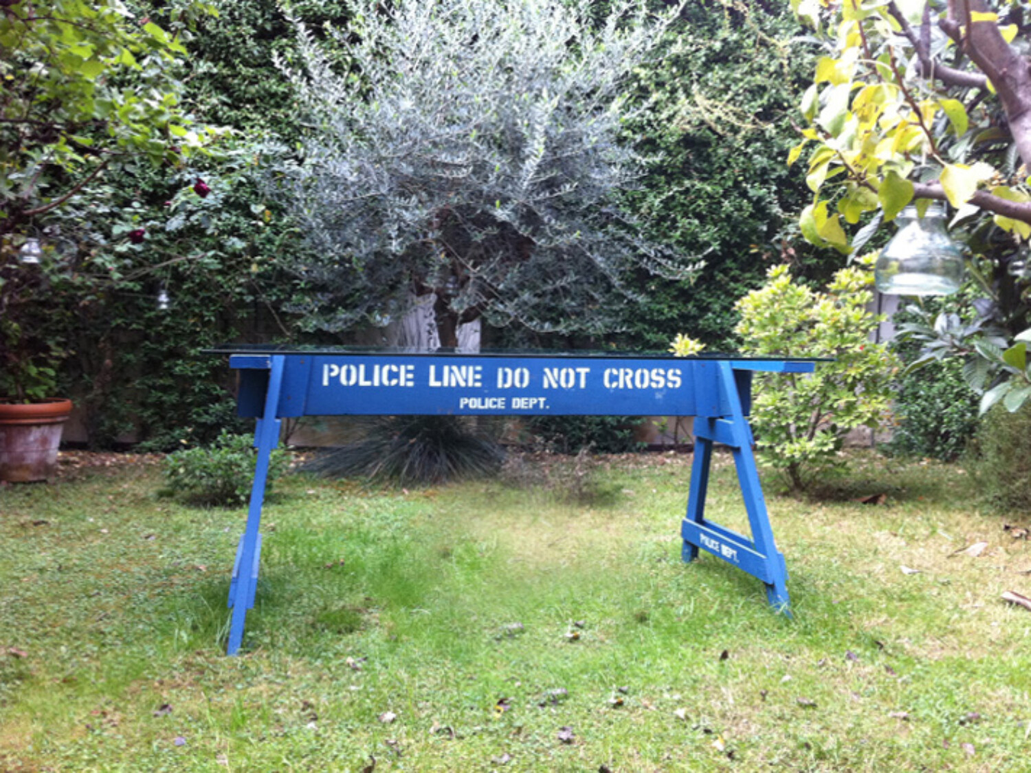 Police Table. Carlo Sampietro