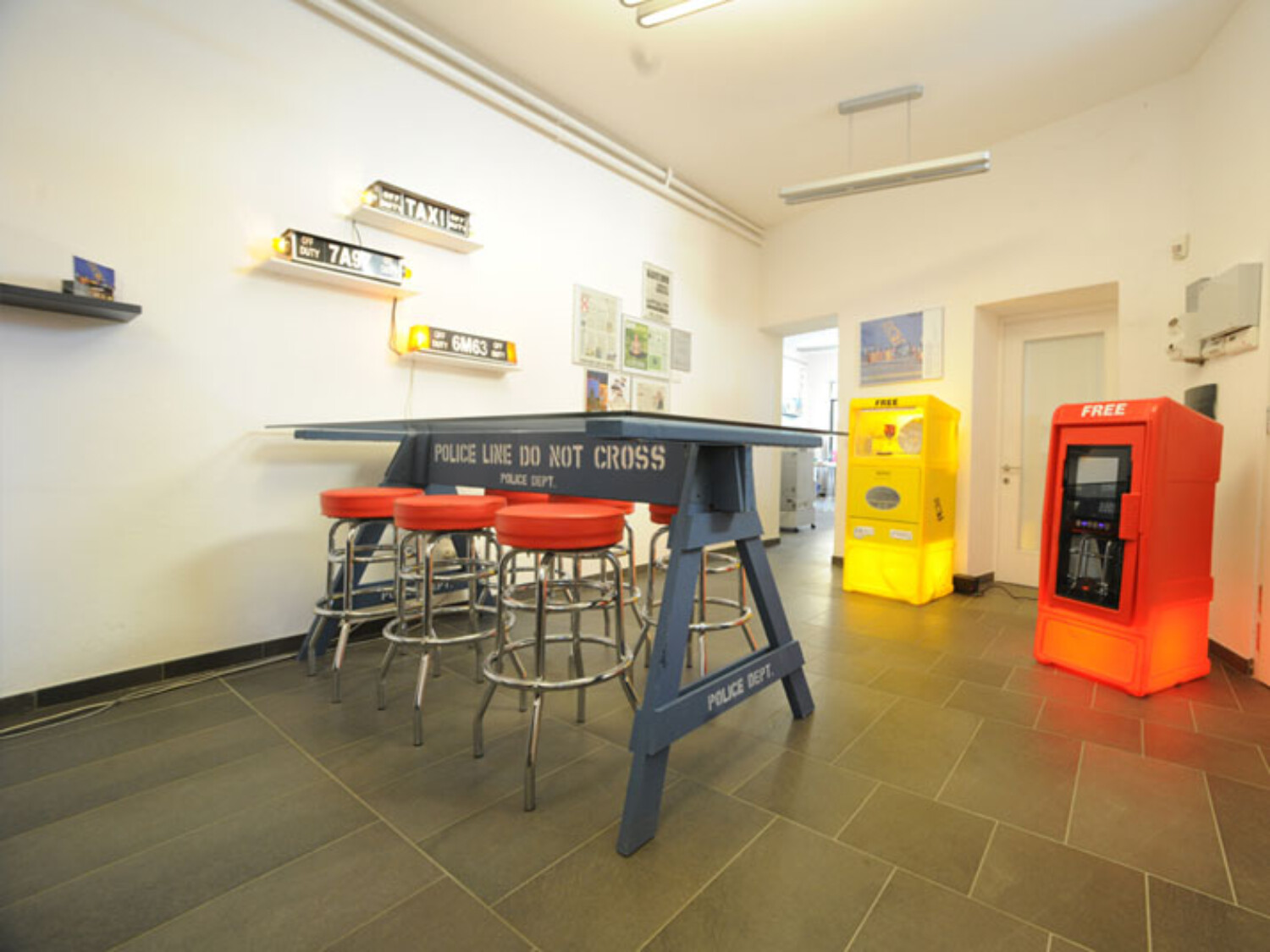 SHOWROOM MENAGGIO. Carlo Sampietro