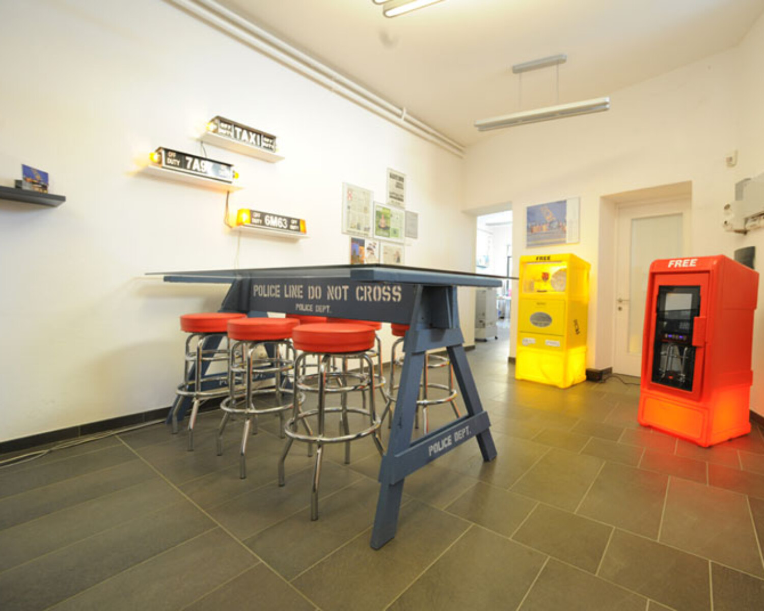 SHOWROOM MENAGGIO. Carlo Sampietro