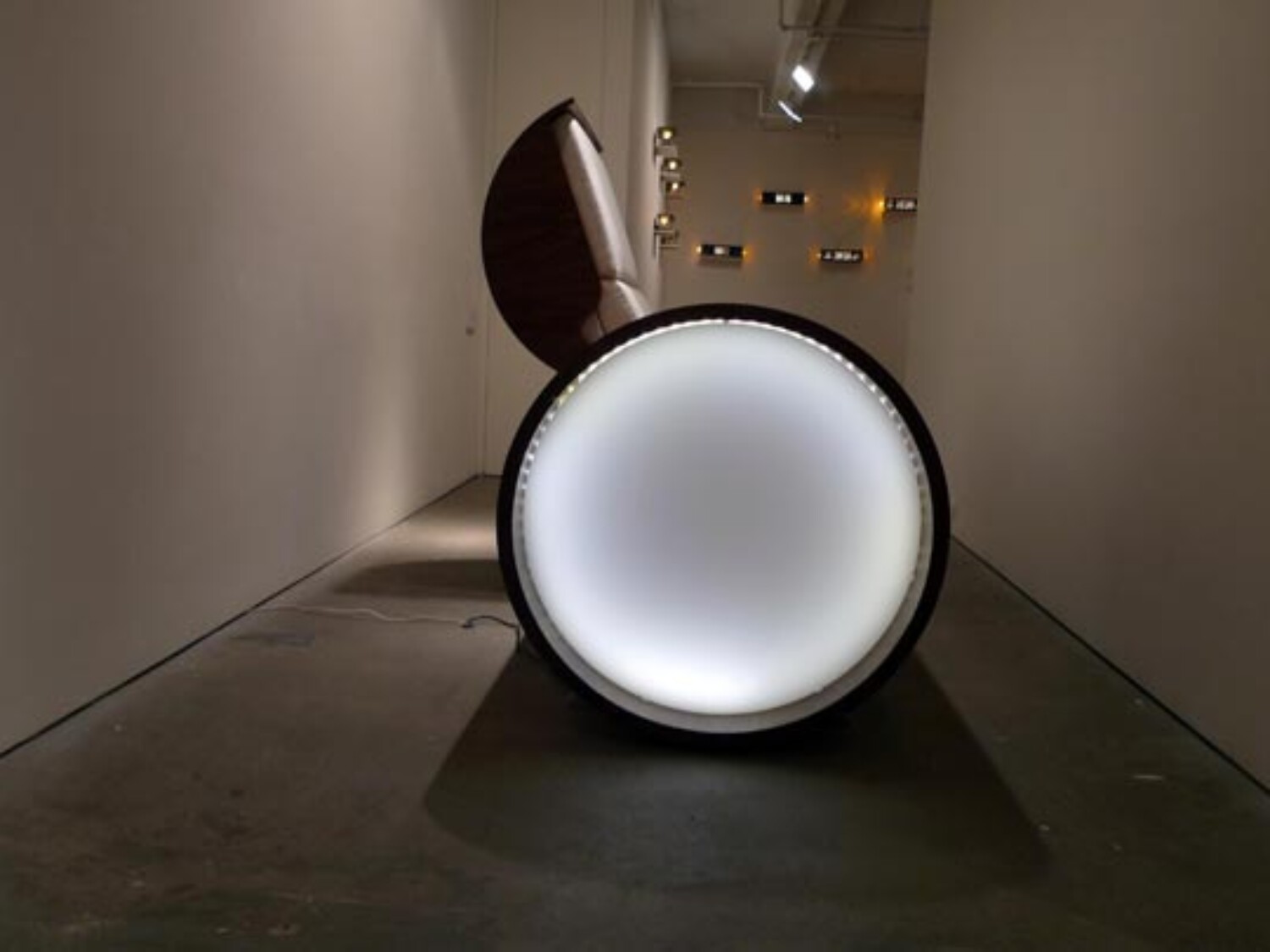 Cloche Sofa Orizzontal. Carlo Sampietro